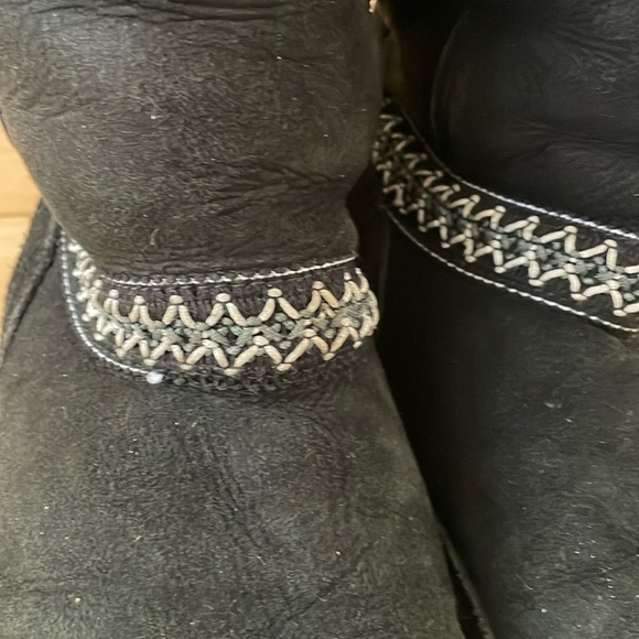 UGG Australia Black Sundance Tasman Shearling Winter Boots - Picture 7 of 8